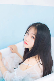 请从门缝里看我结局